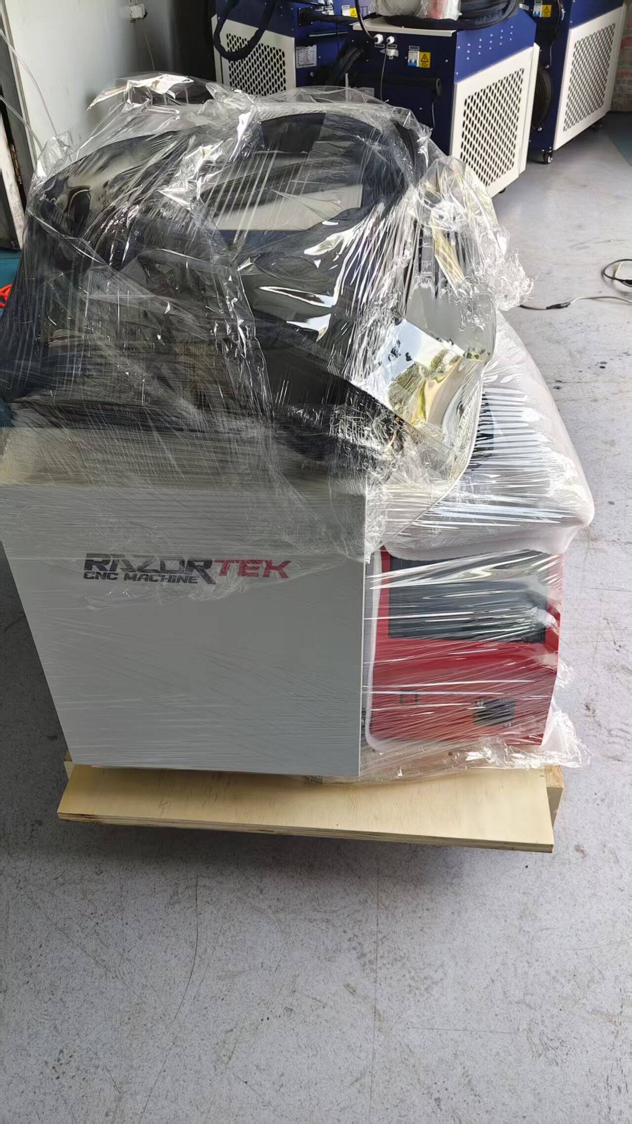 Industrial Laser Welding Machine - 2KW 3KW 水冷式 Suplaser 4in1 工業用ハンドヘルドファイバーレーザー溶接機